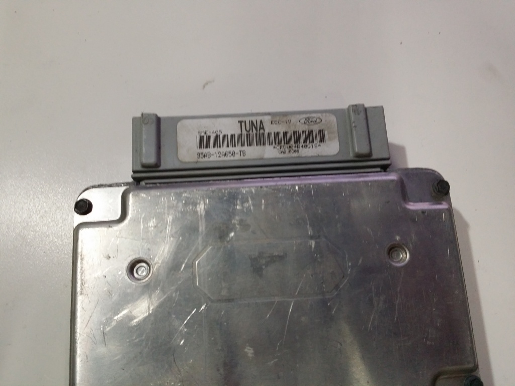 ECU Calculator motor Ford Escort 1.6 95AB12A650TB TUNA