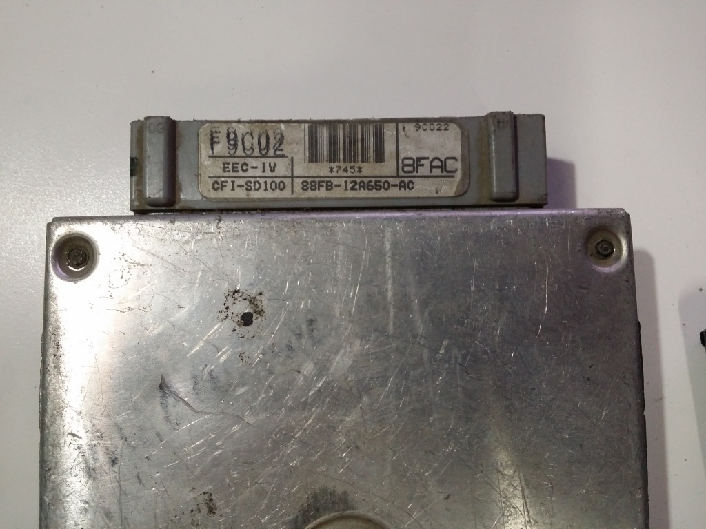 ECU Calculator motor Ford Fiesta 1.4 88FB-12A650-AC CFI-SD100
