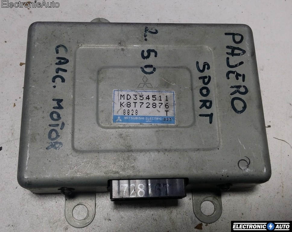 ECU Calculator motor Mitsubishi Pajero MD354511 K8T72876
