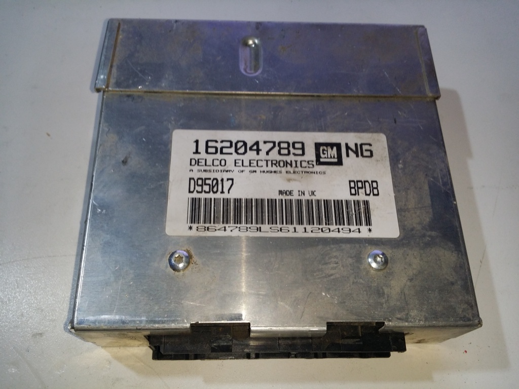 ECU Calculator motor Opel Corsa B 1.4 16204789 NG