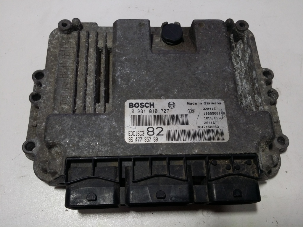 ECU Calculator motor Peugeot 206 1.4 HDI 0 281 010 707