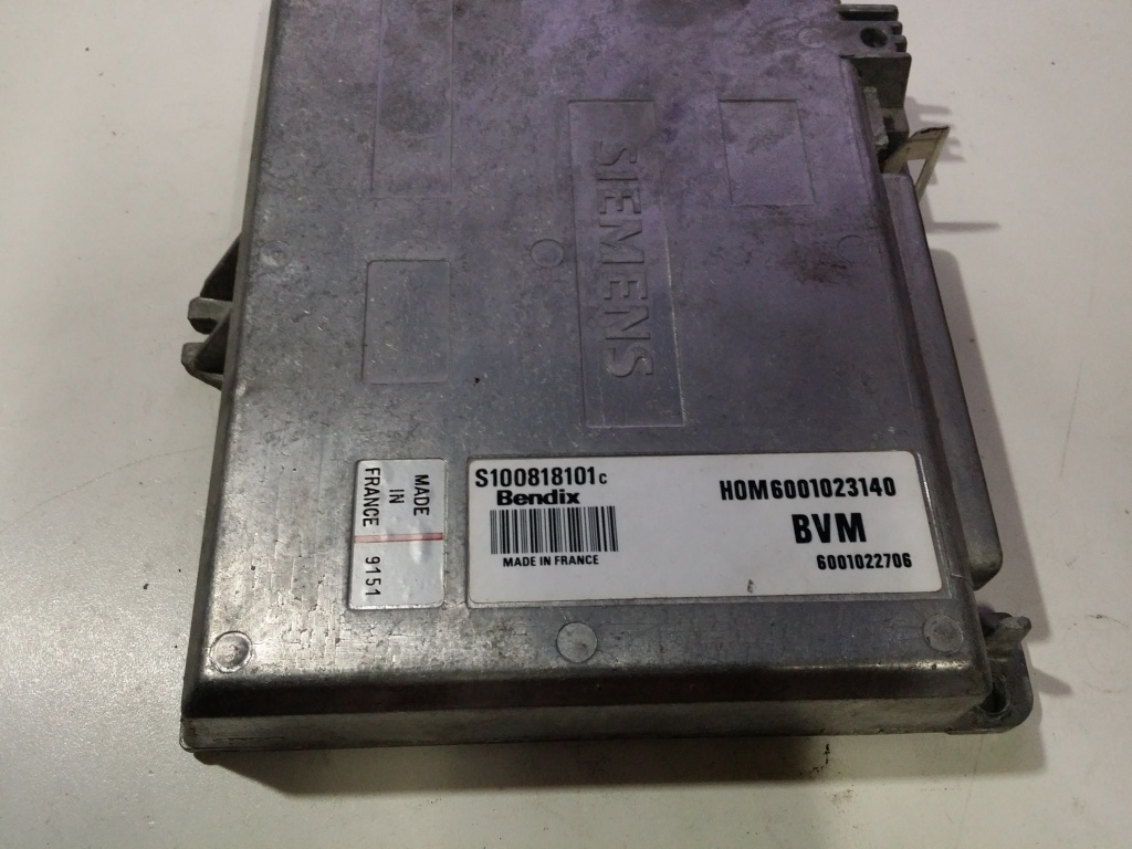 ECU Calculator motor Renault 19 1.7 S100811102E, HOM7700731802