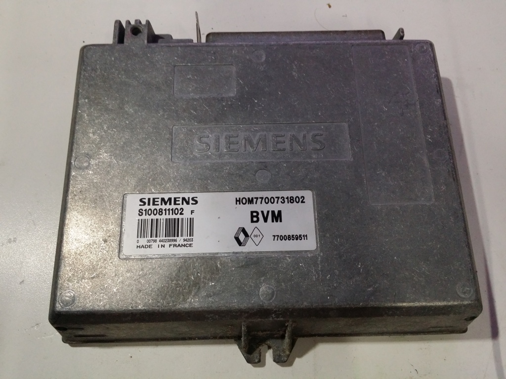 ECU Calculator motor Renault 19 1.7 S100811102F, HOM7700731802