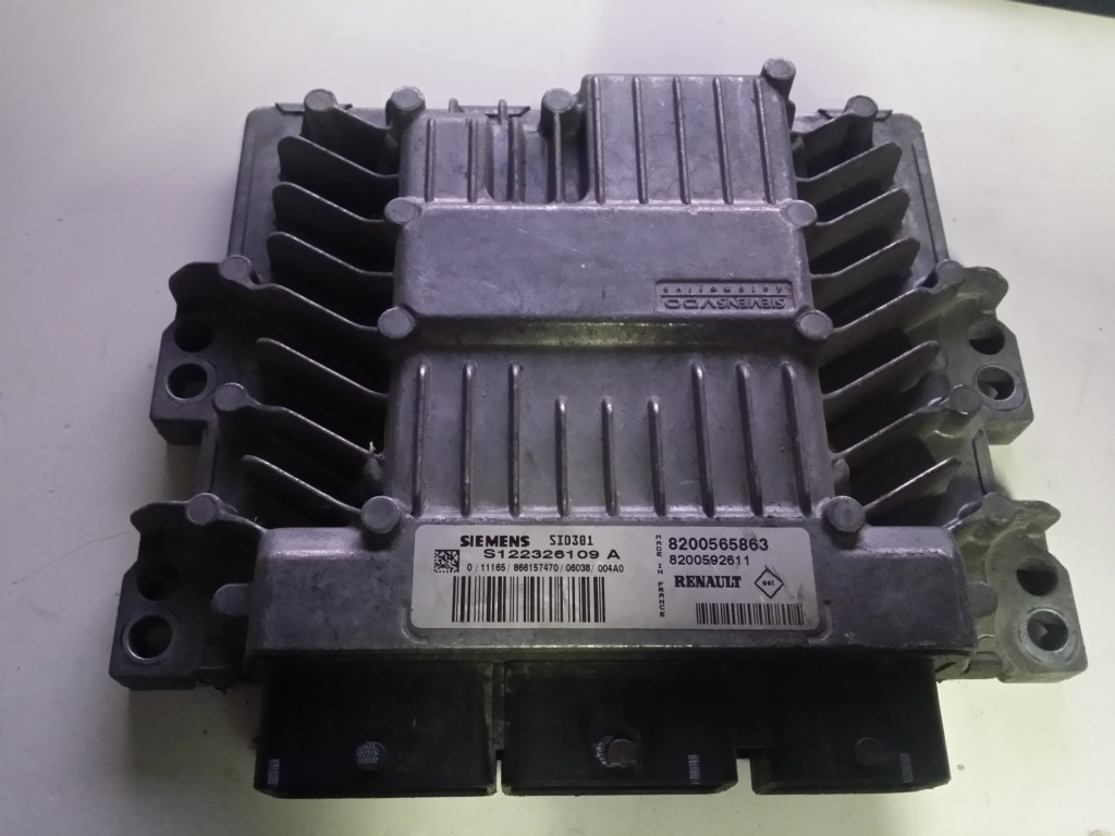 ECU Calculator motor Renault Megane 1.5DCI 8200565863