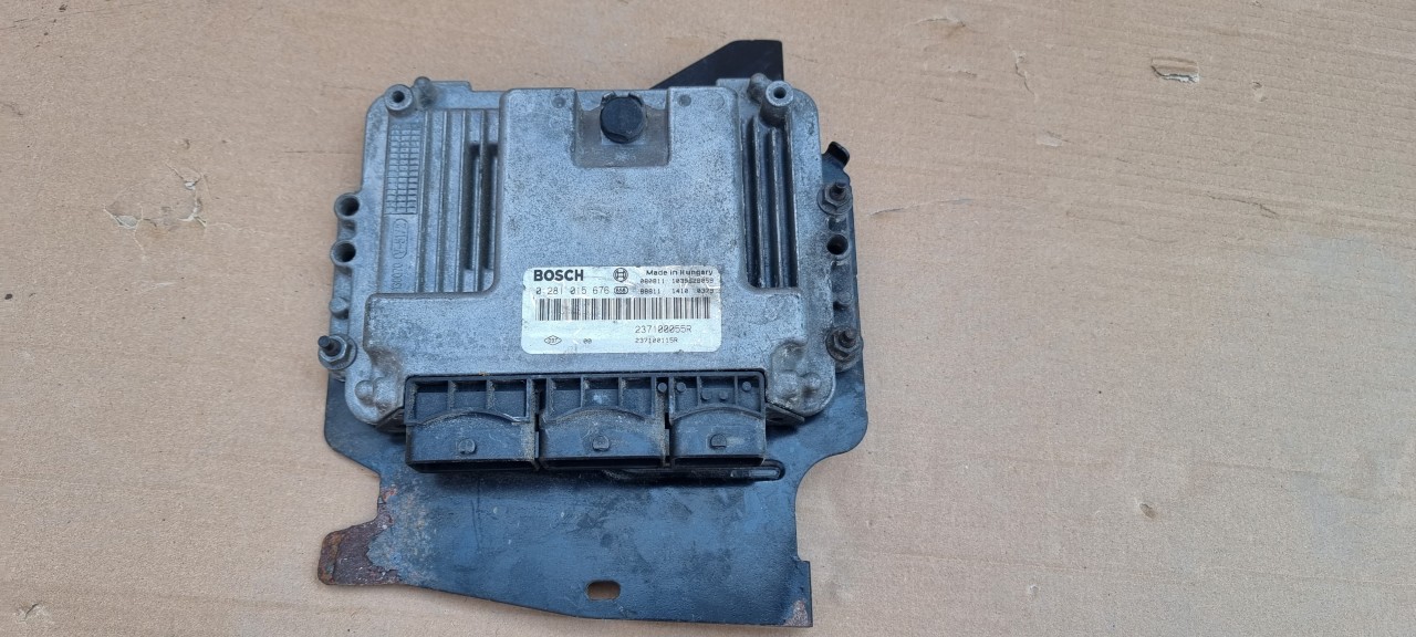 Ecu calculator motor Renault Megane 3 1.9 DCi euro 5 2010 2011 2012