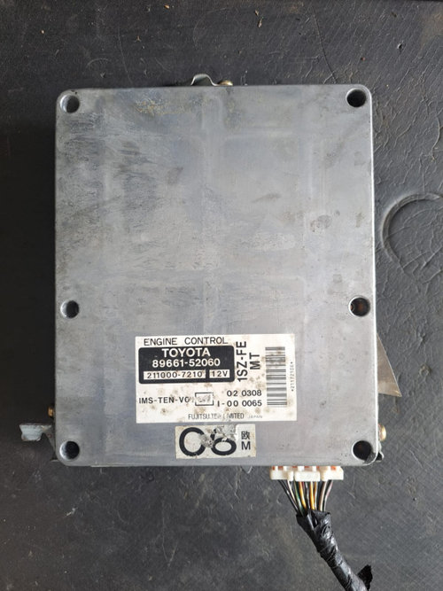 ECU Calculator motor TOYOTA YARIS 1.0 1SZ-FE FUJITSU 211000-7210 - COD 89661-52060