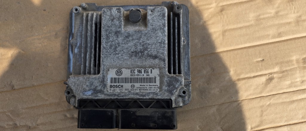 Ecu Calculator motor Vw Golf 5 / Jetta / Touran 1.6 benzina BAG 2004 2005 2006