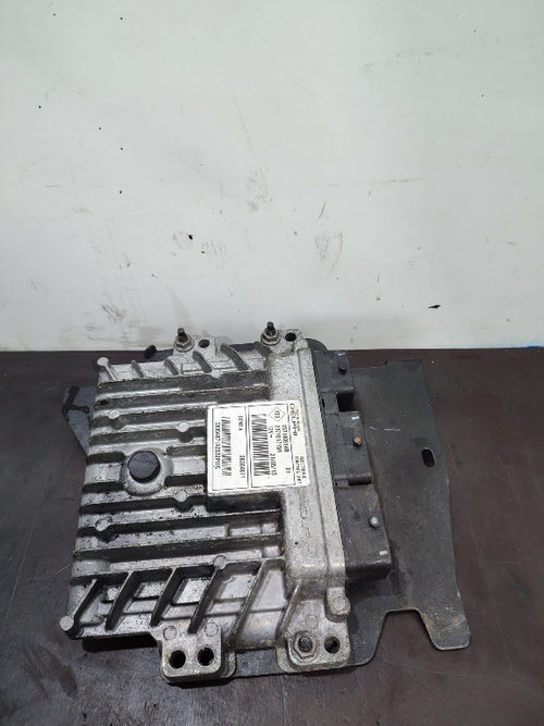 ECU Renault Megane 3 1.5 DCI 237101715R / 237100914R