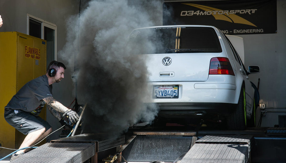Editorial: Cum a reusit Volkswagen sa devina cel mai mincinos samsar de masini din toate timpurile