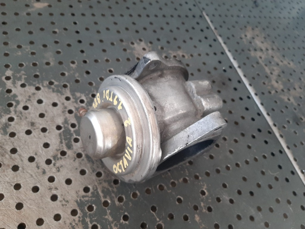 Egr 1.9 tdi vw touran golf 5 passat b6 audi a3 8p seat altea leon skoda octavia 2 038129637d 038131501
