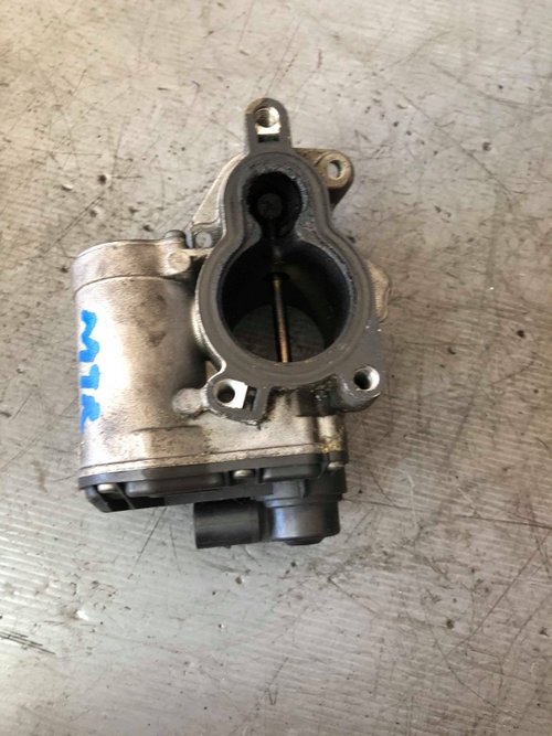 Egr 2.0 dci renault laguna 2 megane 2 scenic 2 opel vivaro a 8200693739