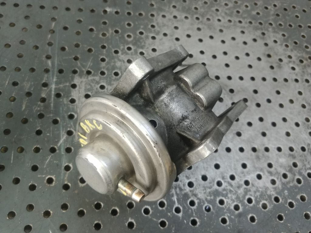 Egr 2.0 tdi bkd vw touran golf 5 audi a3 seat altea leon toledo skoda octavia 2 038131501af 038129637d