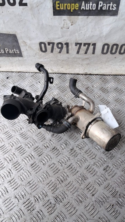 EGR + racitor gaze AUDI A4 B9 an 2017 cod 04L131501B / 04L131512A