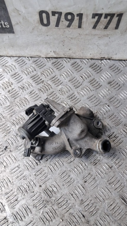 EGR Renault Megane 3 1.5 DCI K9K636 an 2014 cod 147105308R / 8200129863