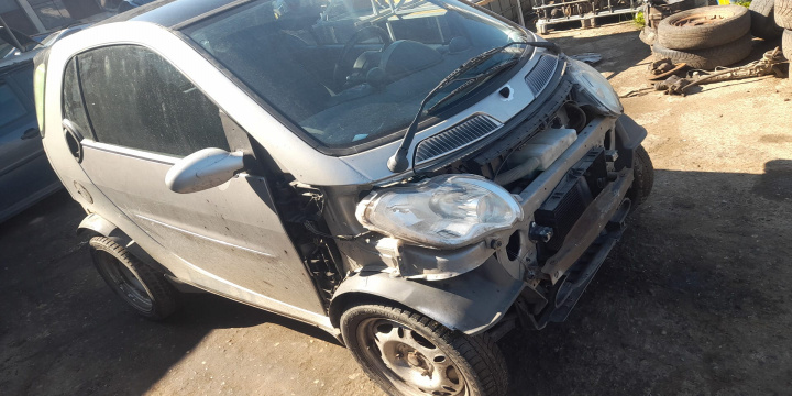 Egr Smart Fortwo [facelift] [2000 - 2007] Hatchback 3-usi 0.8 CDi AMT (41 hp)