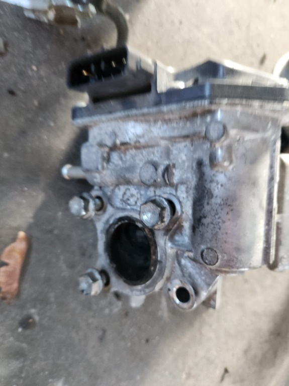 EGR Toyota Auris 1.4 D-4D 2011 2012 2013 2014 cod 25800-33011