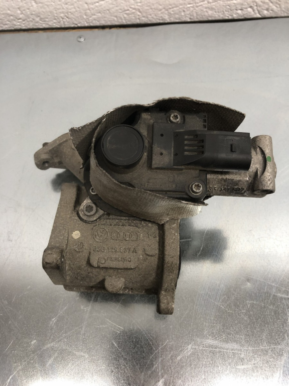 Egr Volkswagen Golf 5 Plus 1.9 TDI Manual, 105cp sedan 2008 (03G129637A)
