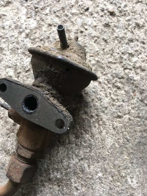 EGR Volvo 850 [1992 - 1994] Sedan 2.5 AT (170 hp) (LS) B5254FS
