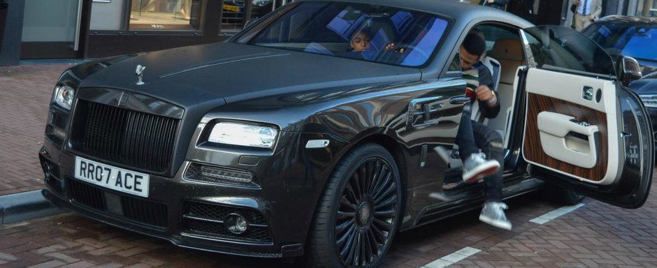 Ei sunt cei mai ciudati clienti ai marcii Rolls-Royce. Iata cum au reusit sa-i surprinda pe britanici Ei sunt cei mai ciudati clienti ai marcii Rolls-Royce. Iata cum au reusit sa-i surprinda pe britanici