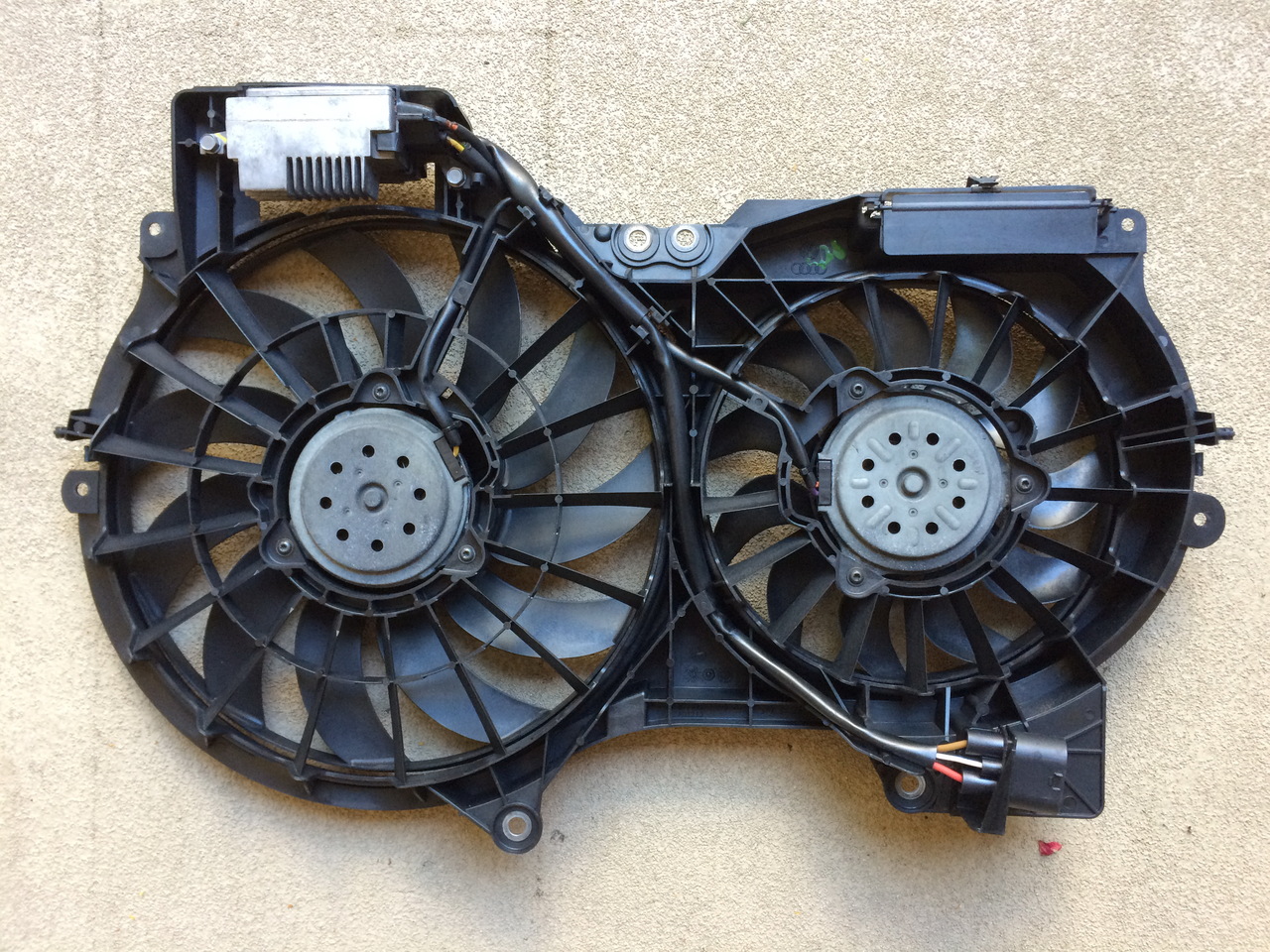 Electro Ventilatoare Audi A6 2.0 Tdi / Tfsi  4F0121003E