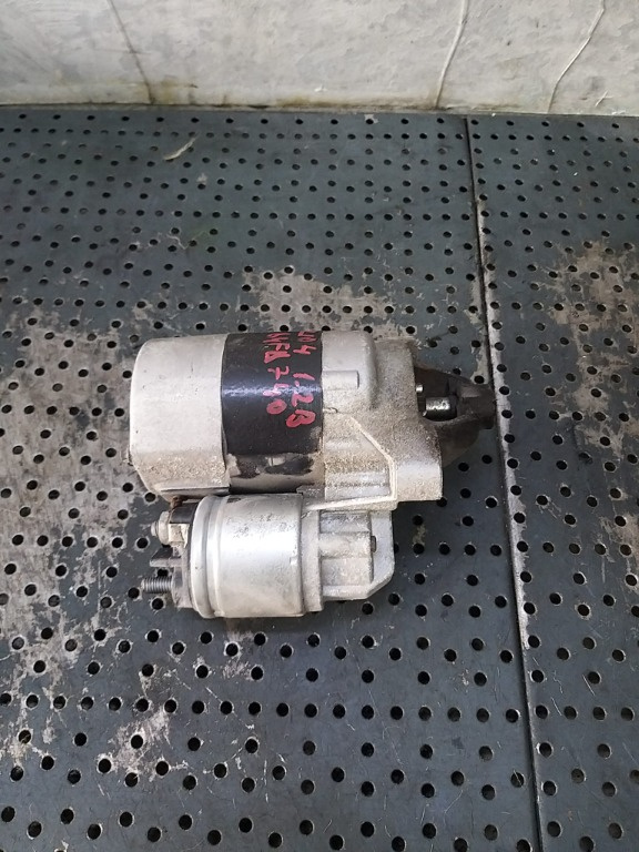 Electromotor 1.2 b renault clio 4 8200369521g