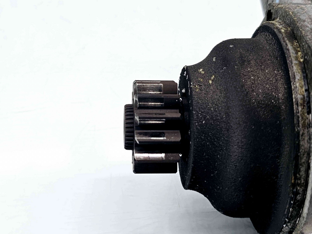 Electromotor 13 dinti Volkswagen Passat B6 Variant (3C5) [Fabr 2005-2010] 02Z911024A 1.6 TDI CAYC77KW / 105CP 1.6 TDI CAYC77KW / 105CP