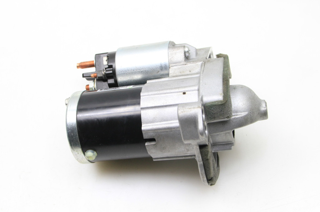 Electromotor 233000290R Nissan Juke 1.0 DIG-T cod motor HRA0 an fab. 2023