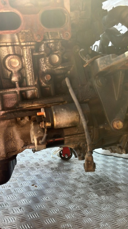 Electromotor hyundai santa fe 2. 7 4wd