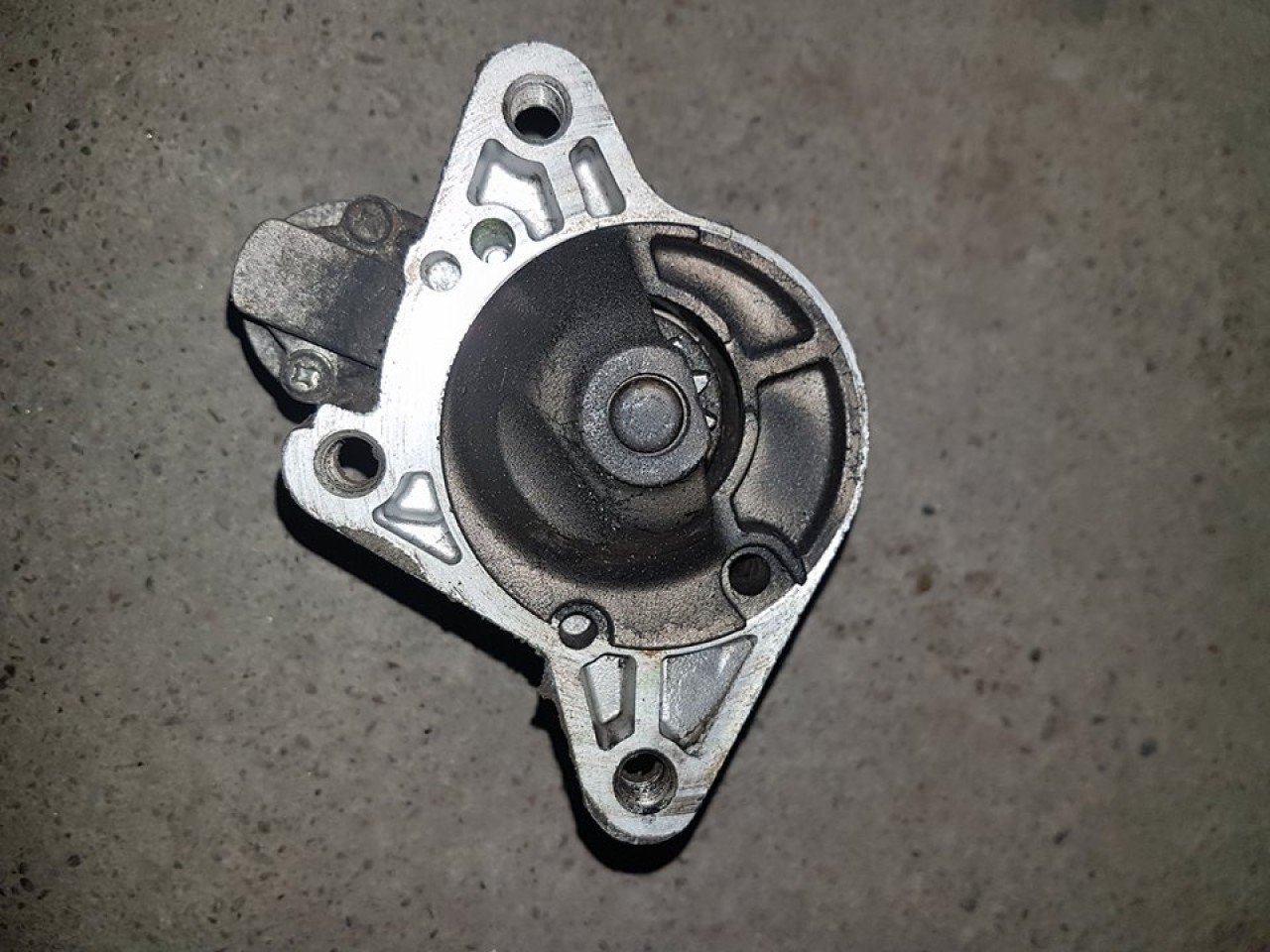Electromotor mitsubishi cod m002t88671 mazda 6 2.0 cd rf7j 143 cai