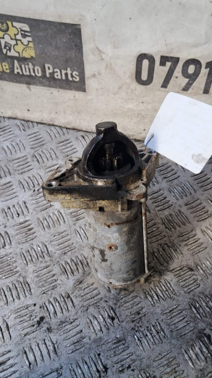 Electromotor Nissan X-Trail an 2013 cod 8200568535