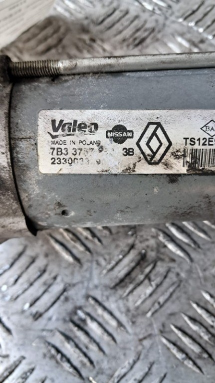 Electromotor Renault Captur 1.5 DCI an 2013 cod 233003329