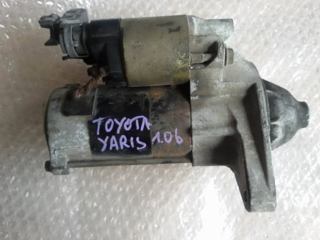 Electromotor toyota yaris 1.0 b 228000-8360