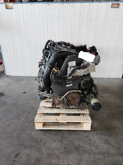 Electromotor Volvo V70 2.4 D5 an de fabricatie 2010 motor D5244T14 cod 30782228