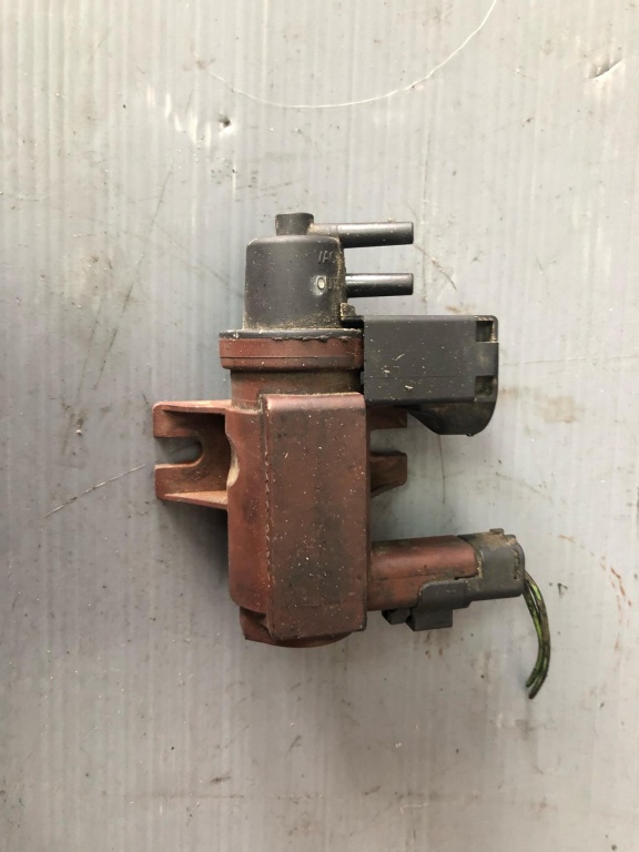 Electrovalva 2.0 d ford focus 6g9q-9e882-ca