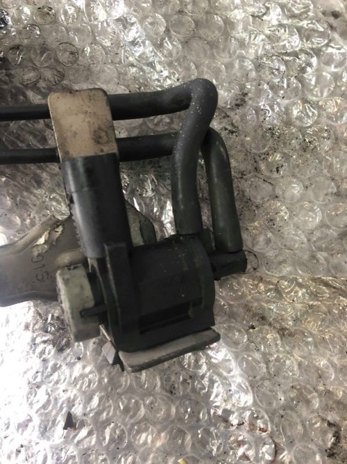 Electrovalva 2.0 tdi cba audi a3 8p a4 b8 a5 8f vw golf 6 passat b7 tiguan 5n 2010