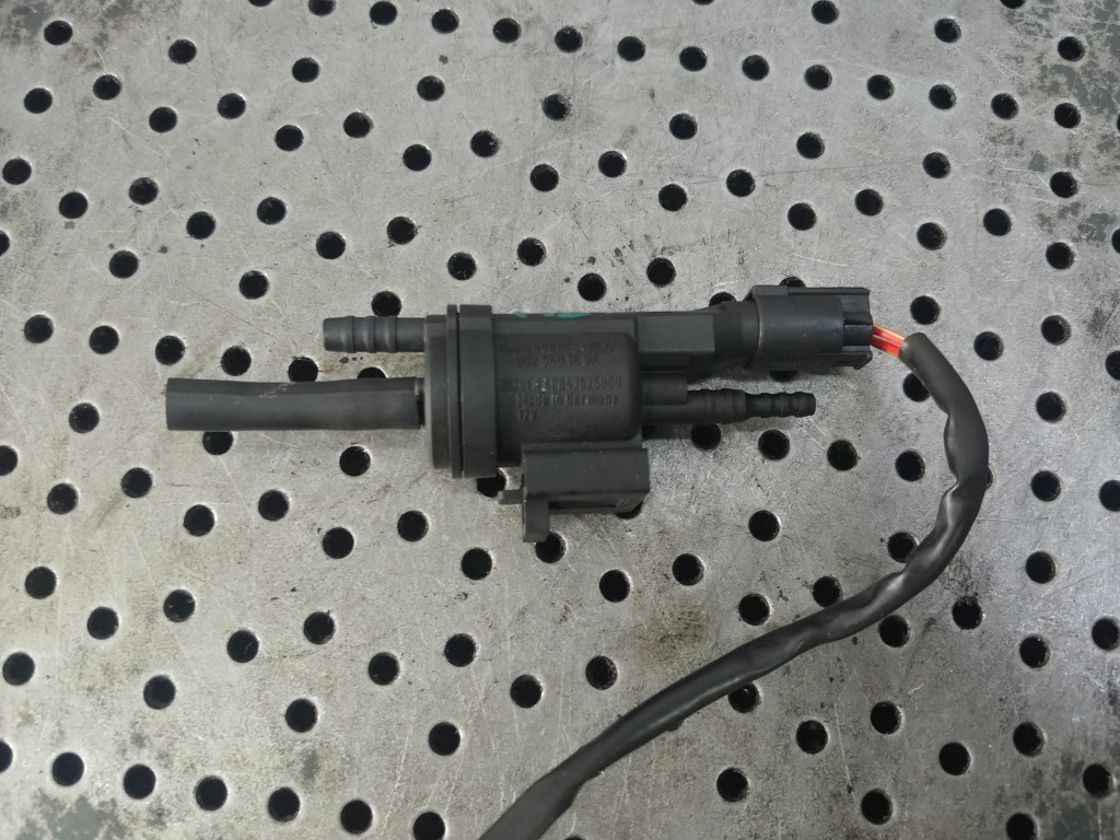Electrovalva 271952 1.8b mercedes c-class w204 0025401497