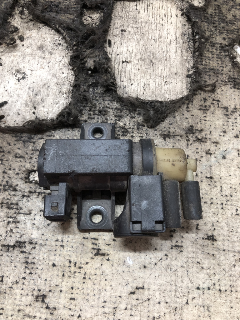 Electrovalva Renault Clio 4 1.5 Motorina 2016, 8200790180