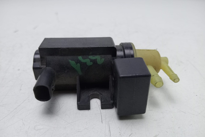 Electrovalva vacuum A0061536628 Mercedes-Benz
