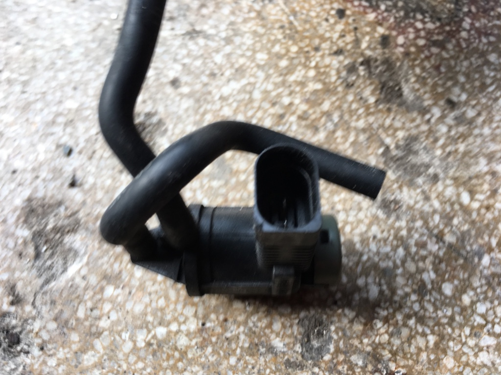 Electrovalva Volkswagen VW Passat B6 [2005 - 2010] Sedan 4-usi 2.0 TDI DSG (170 hp) (3C2)