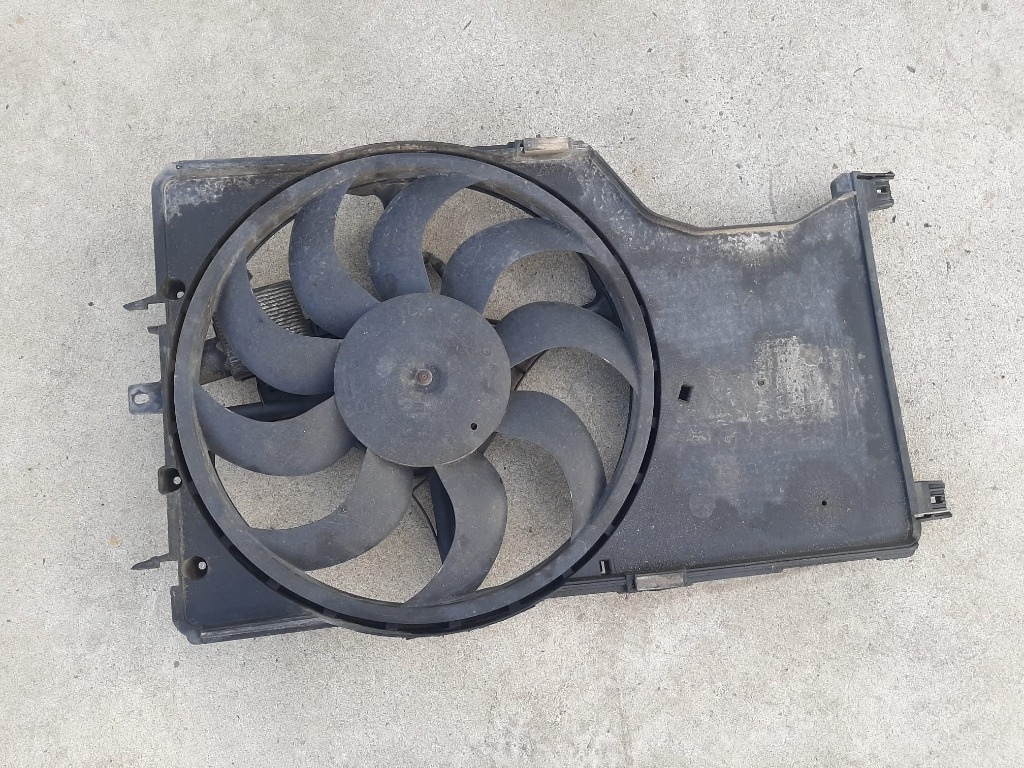 Electroventilator 1.3 cdti opel corsa e x15 2015 8c8441000 39021773