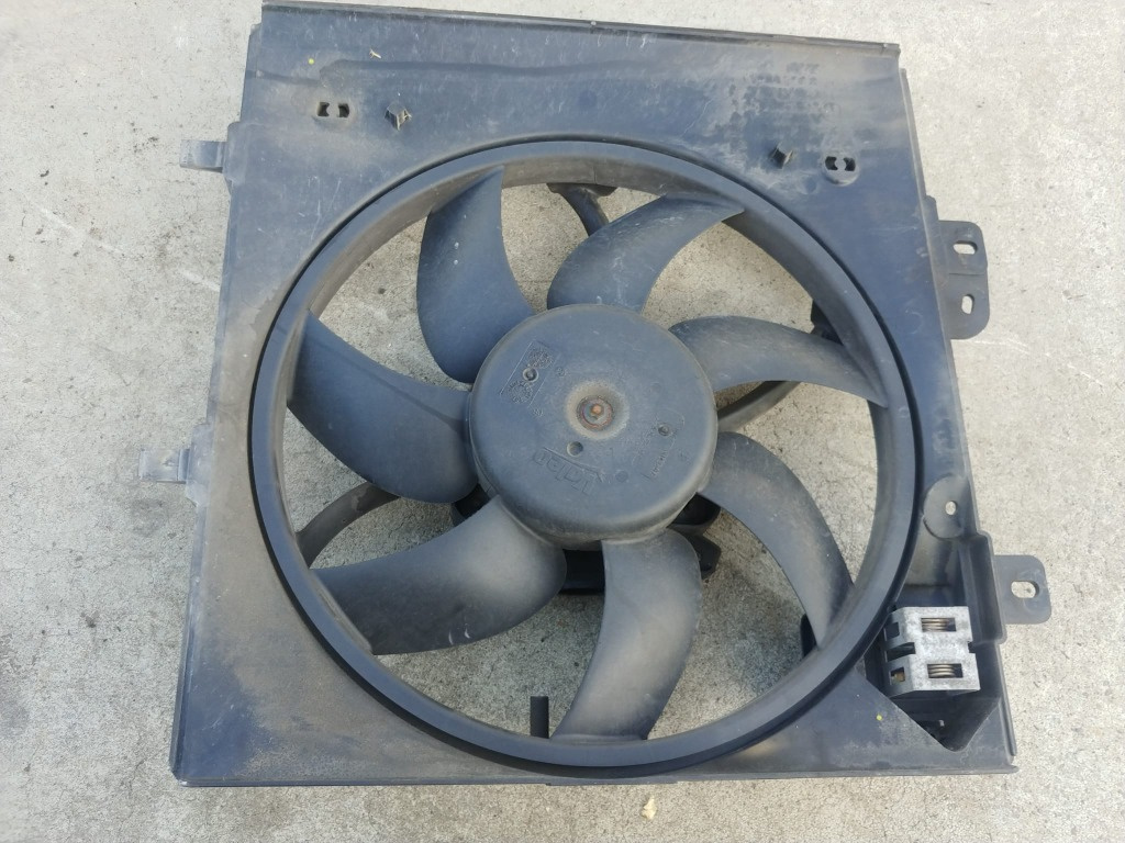 Electroventilator 1.4b 8fp peugeot 208 96372a01