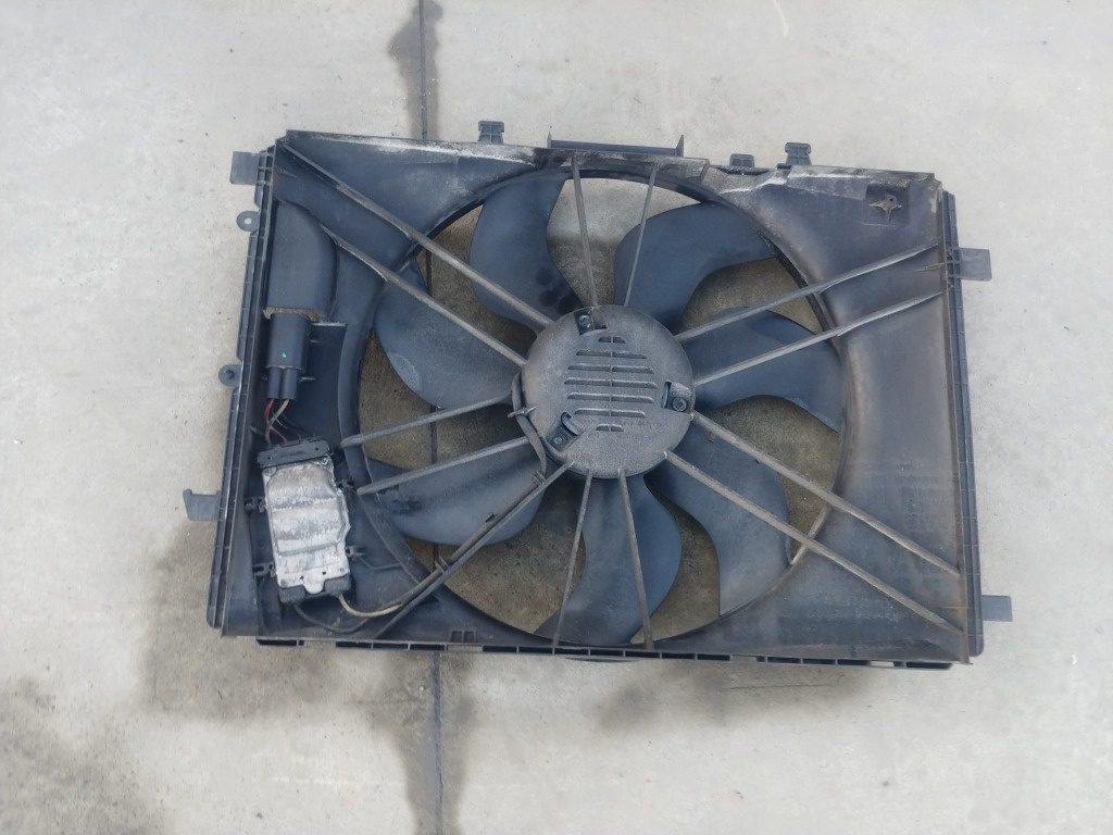 Electroventilator 1.8b mercedes c-class w204 3136613344 0130307015