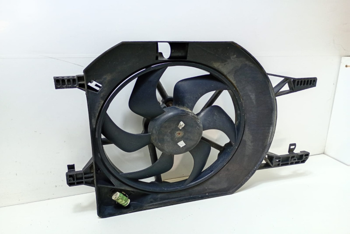 Electroventilator 1831199016 Nissan Primastar
