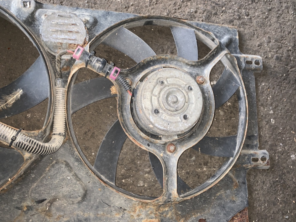 Electroventilator ac Seat Ibiza 2 [facelift] [1996 - 2002] Hatchback 5-usi 1.9 TD MT (90 hp) III (6K1)