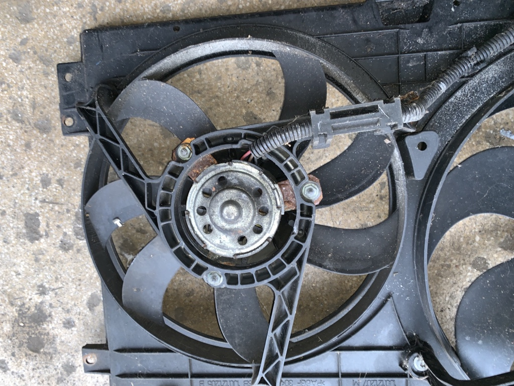 Electroventilator ac Seat Leon [1999 - 2005] Hatchback 1.4 MT (75 hp) (1M1)