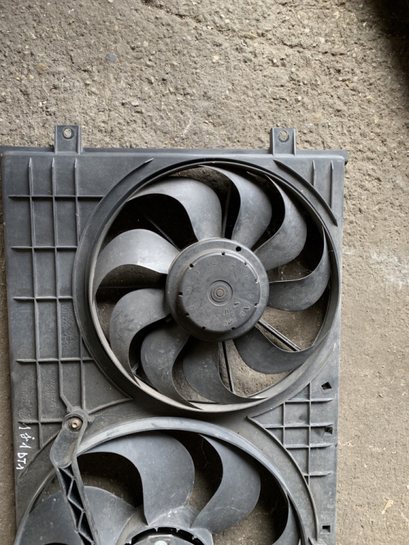 Electroventilator ac Volkswagen Golf 4 [1997 - 2006] Hatchback 5-usi 1.9 TDI MT (90 hp) (1J1)