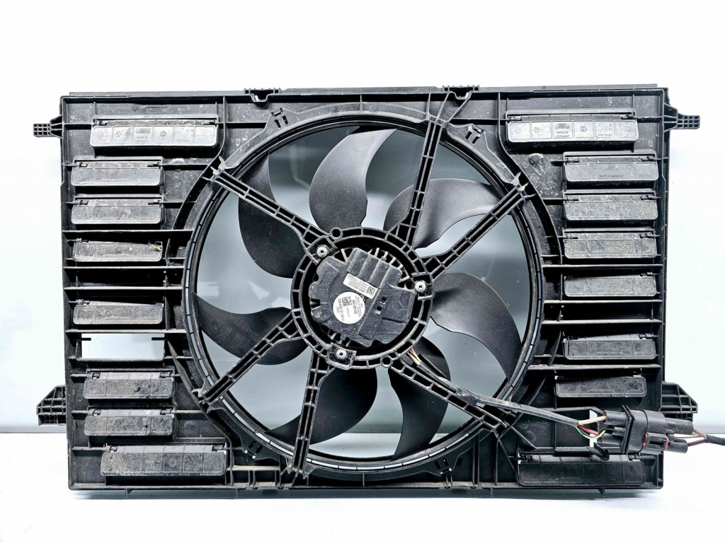 Electroventilator Audi A4 (8W2, B9) [Fabr 2015-2023] 8W0121003A 2.0 TDI DEUA 110KW / 150CP