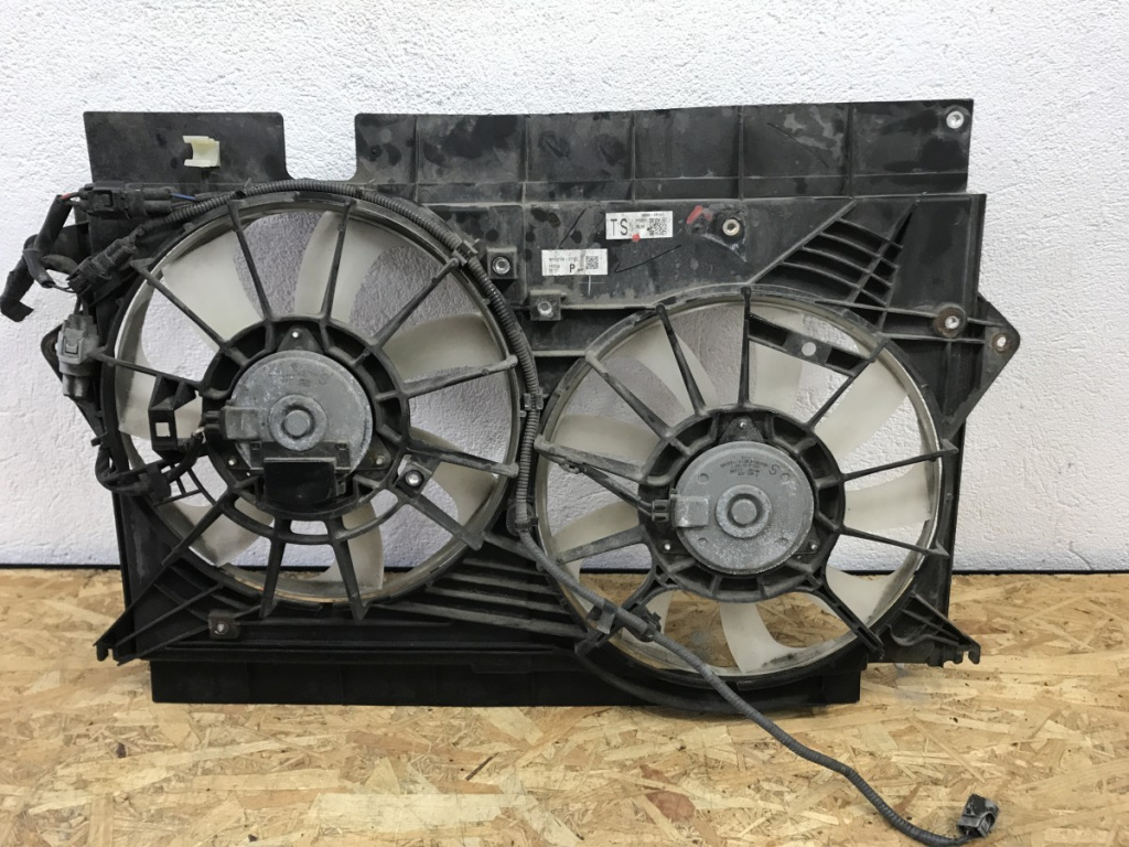 Electroventilator Avensis 2.2 D4D T27 sedan 2010 (4227503773)