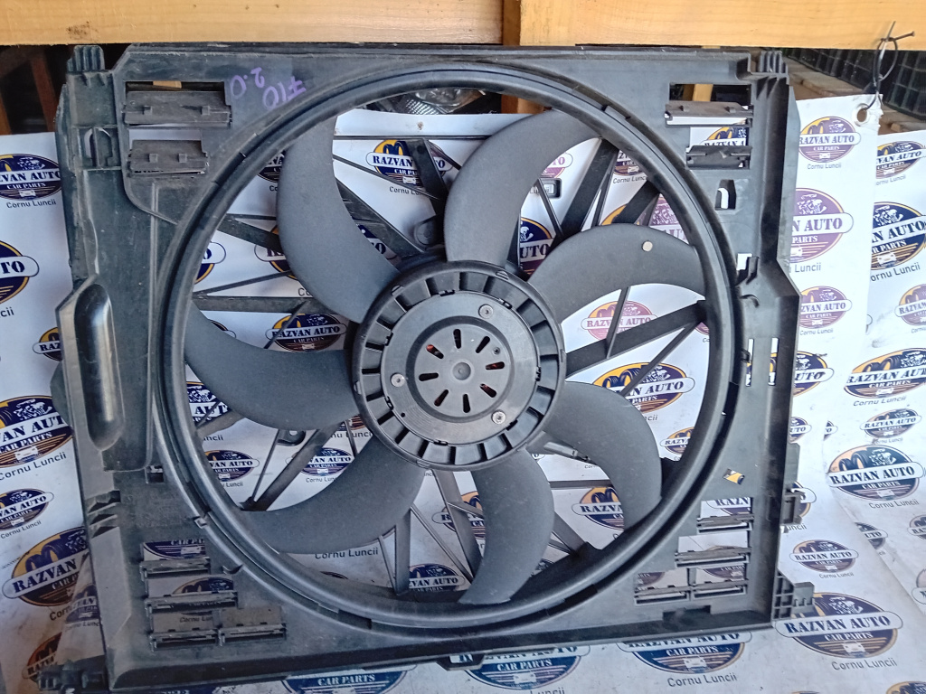 Electroventilator BMW F10 2.0 2010, 6732757568202