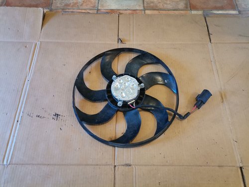 Electroventilator BMW X1 F48, X2 F39, F45, F46 Mini F56 John Cooper cod 763607008, KU986001